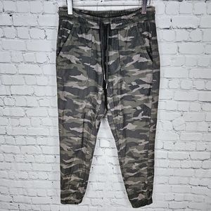 ATHLETA | Farallon camo camouflage drawstring waist jogger pants